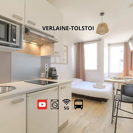 Verlaine-Tolstoi Villeurbanne Exterior photo